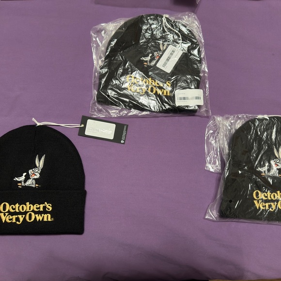 Ovo & Looney Toons Hat - Picture 2 of 2